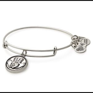 Claddagh alex and ani